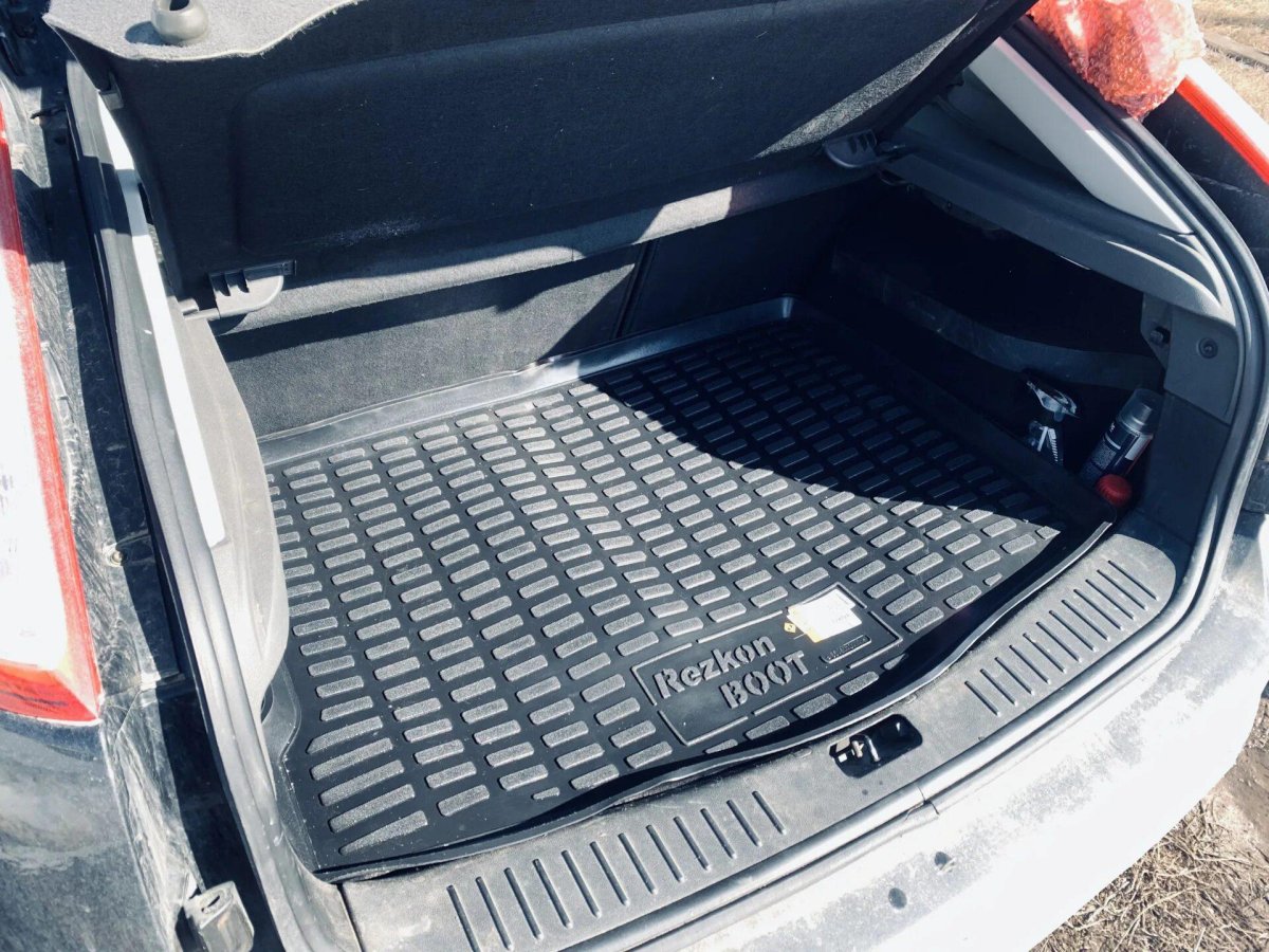 Коврик в багажник Форд фокус 2 хэтчбек