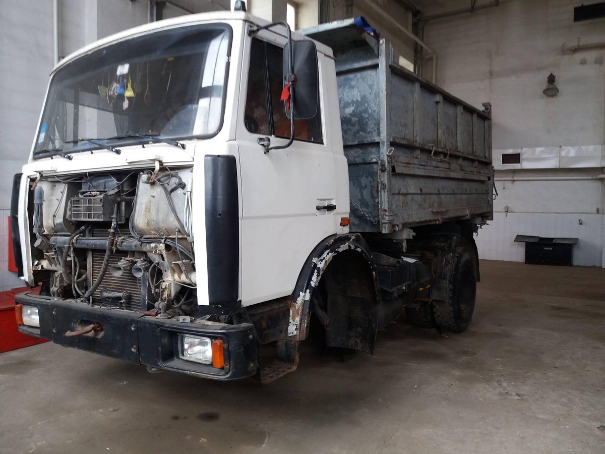 МАЗ 555142 С д260