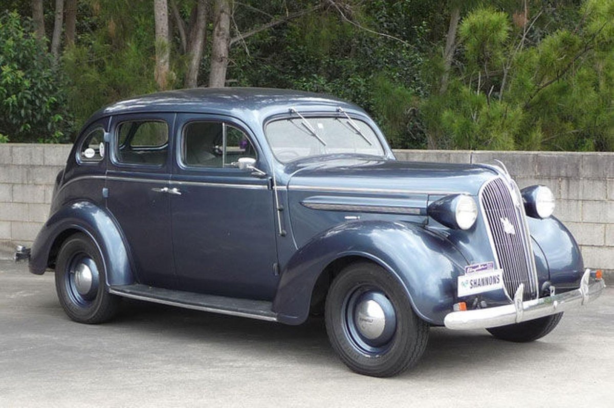 Plymouth 1937