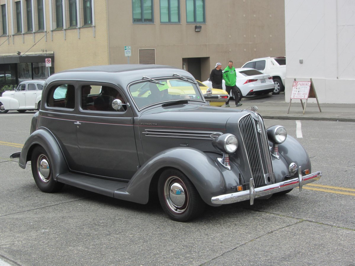 Plymouth 1936