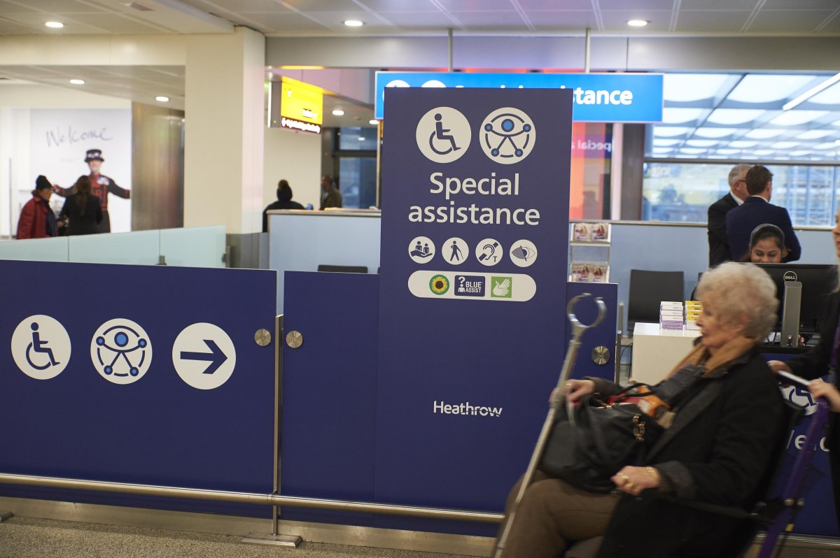 Стойки информации в аэропорту