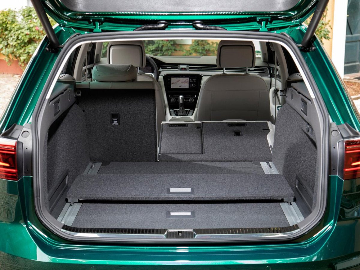 Volkswagen Passat Alltrack багажник