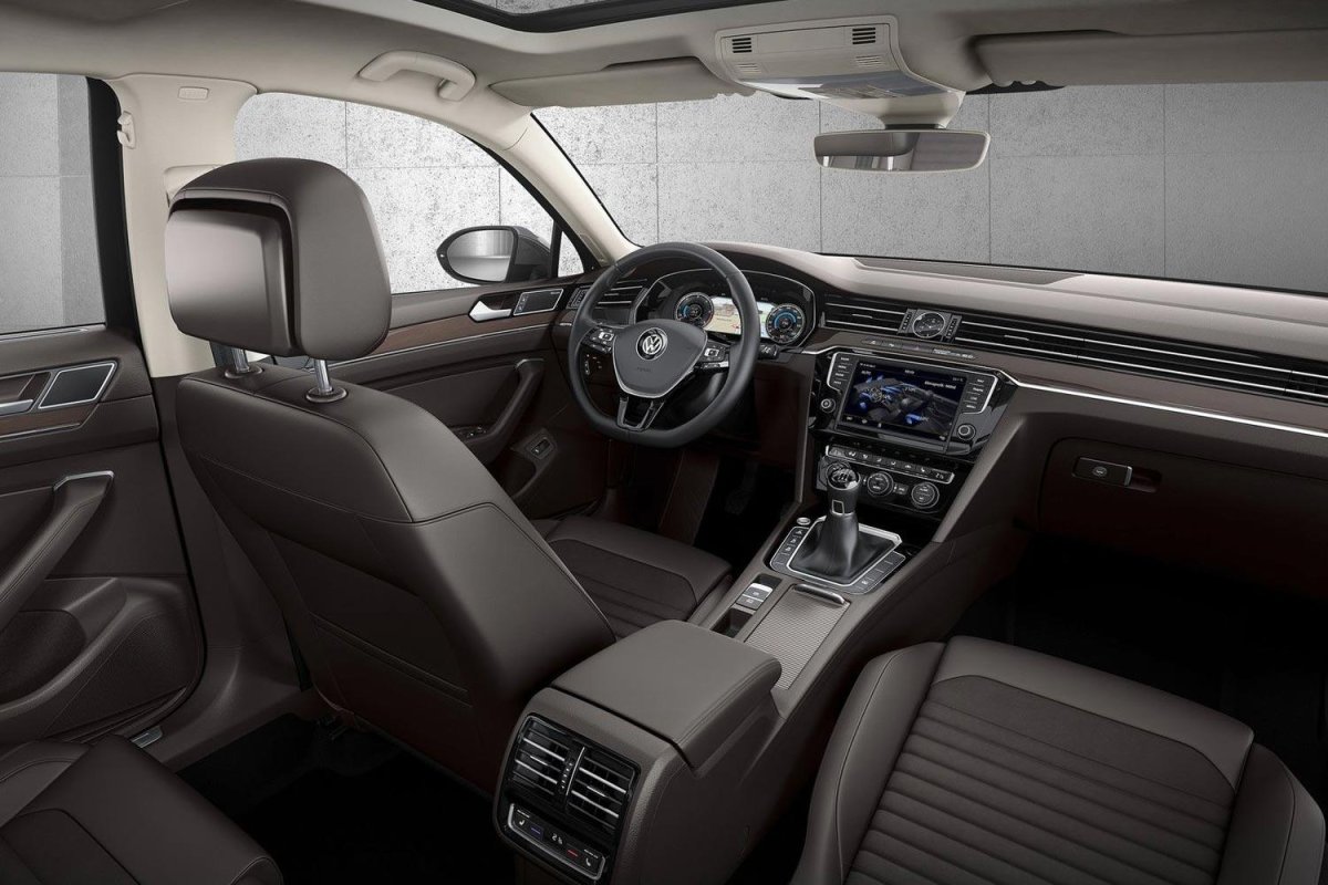 Volkswagen Passat 2015 салон
