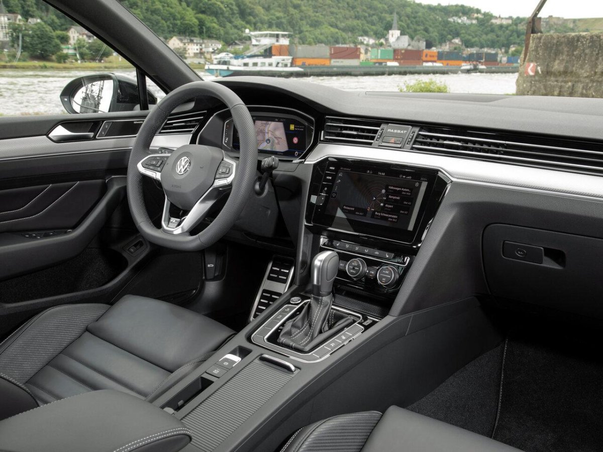 Volkswagen Passat b8 Рестайлинг салон
