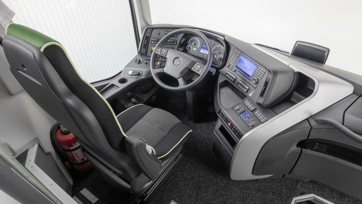 Mercedes Benz Tourismo 16