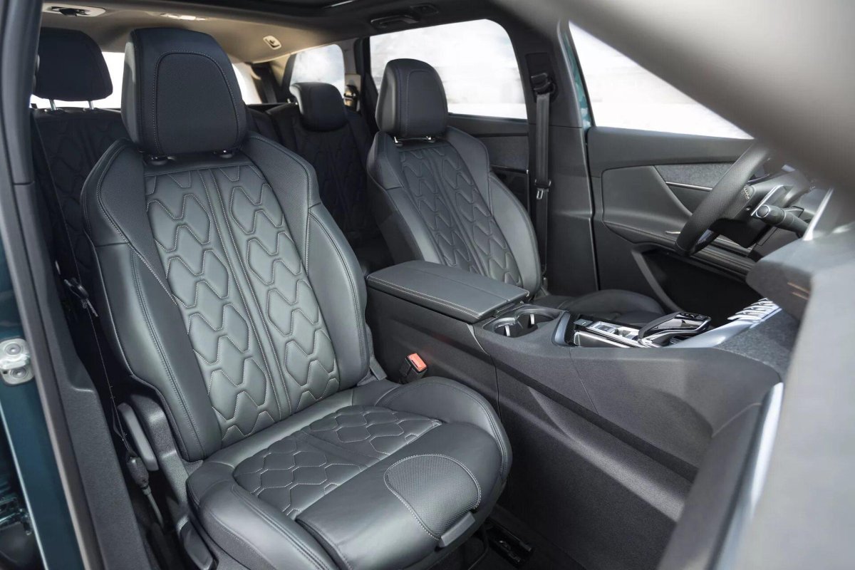 Peugeot 5008 Interior