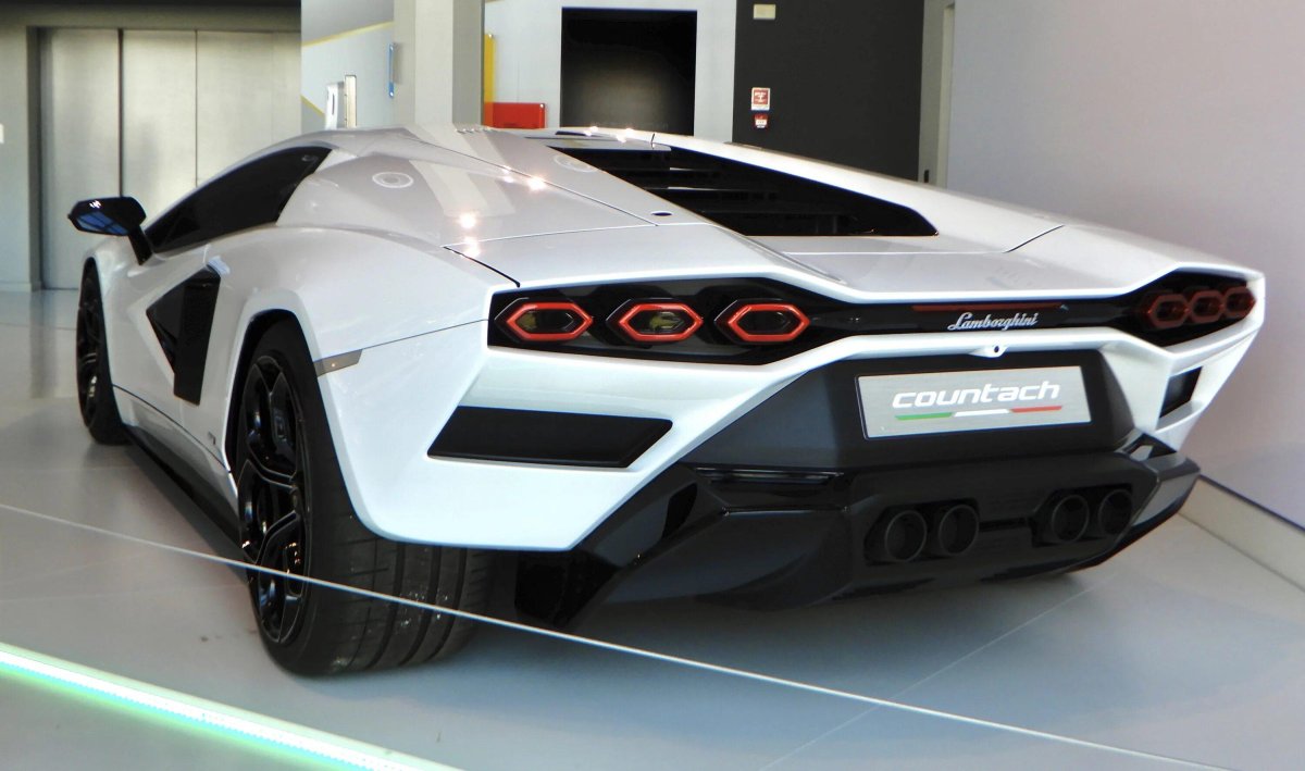 Lamborghini Countach LPI 800-4