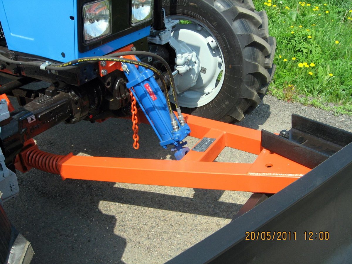 Отвал МТЗ 82 гидроповоротный