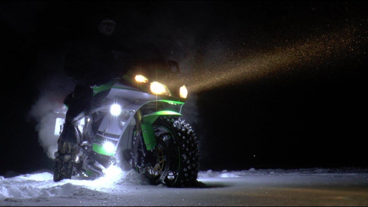 Мотоциклы зима ночь