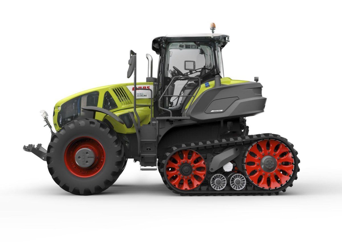 Трактор CLAAS 900