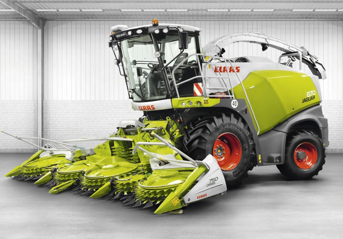 CLAAS комбайн Jaguar