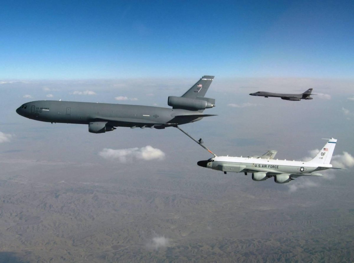 RC 135 самолет разведчик