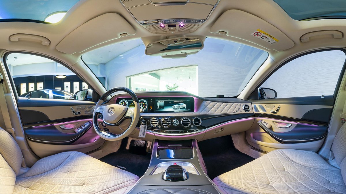 Mercedes Benz w222 Maybach