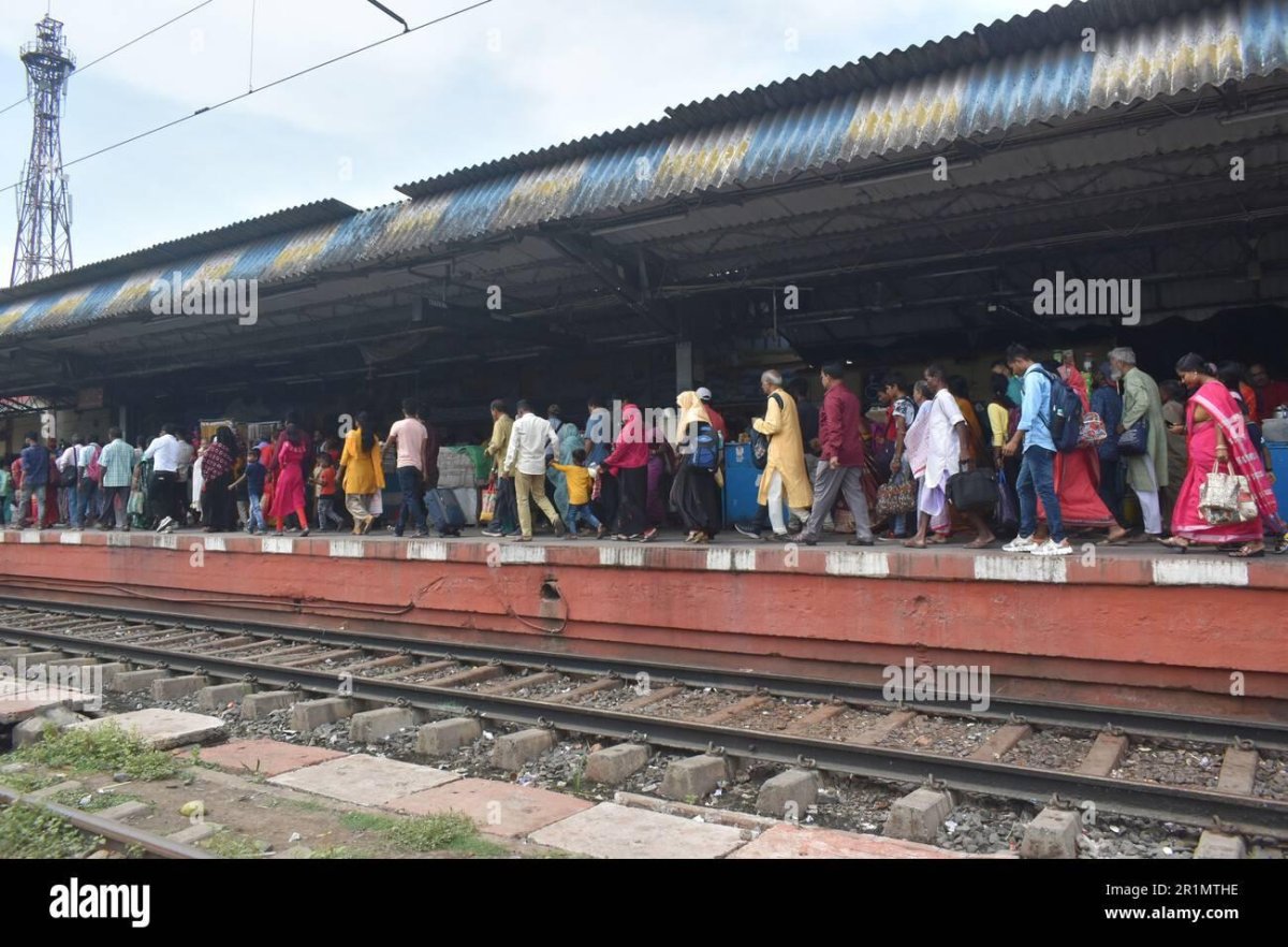 Пассажирский поезд в Индии