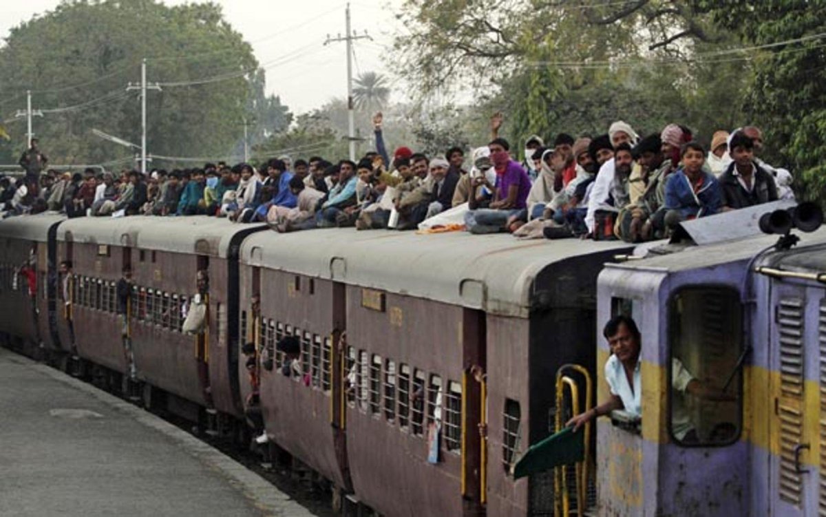 Индийский поезд