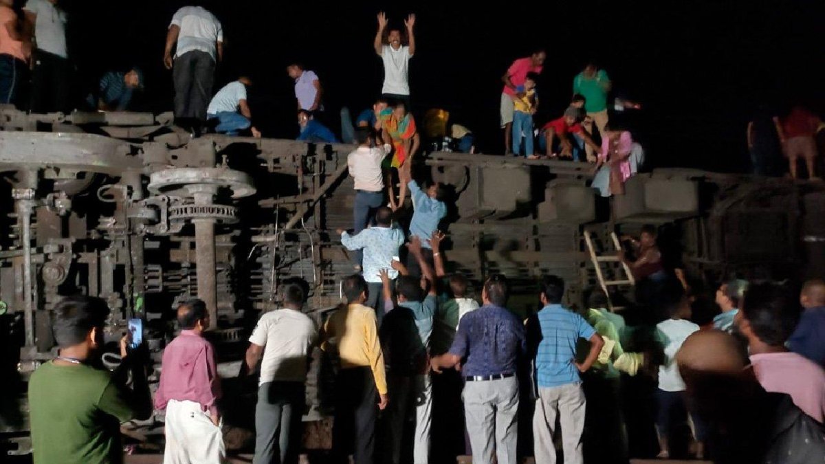 Индусы на поезде