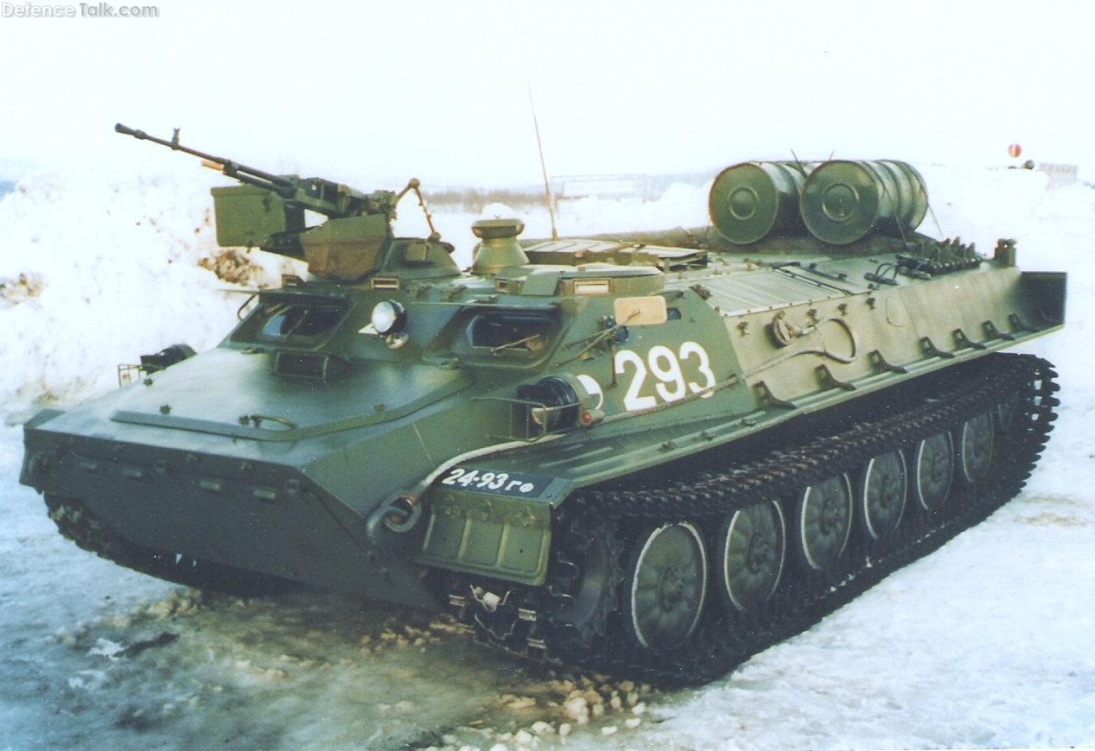 Военный тягач МТ - ЛБ.