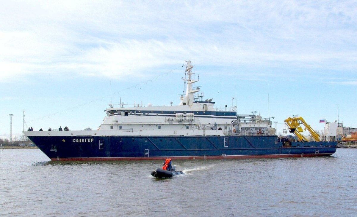 Опытовое судно проекта 11982 Селигер