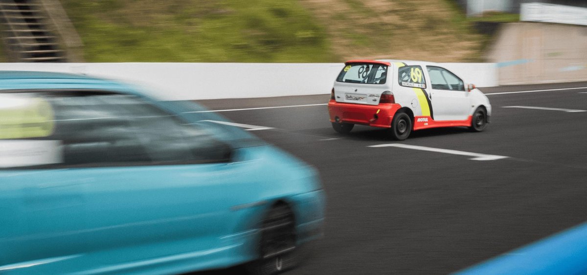 Решение задач на обгон автомобилей