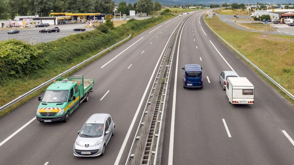 Обгон автомобиля