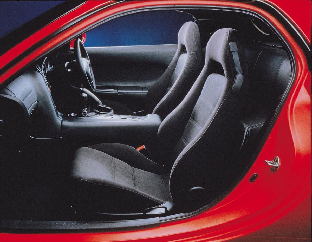 Mazda rx7 салон сзади