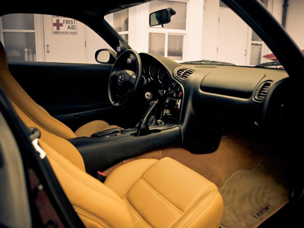 Mazda rx7 Interior