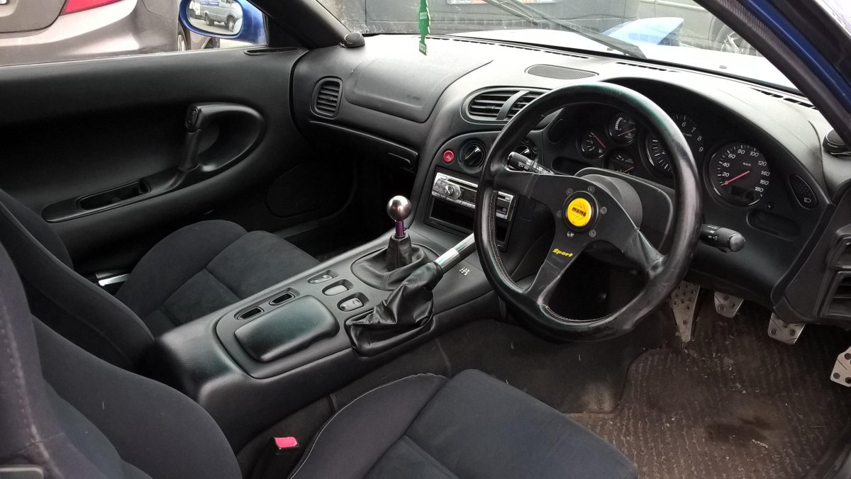 Мазда RX 7 салон