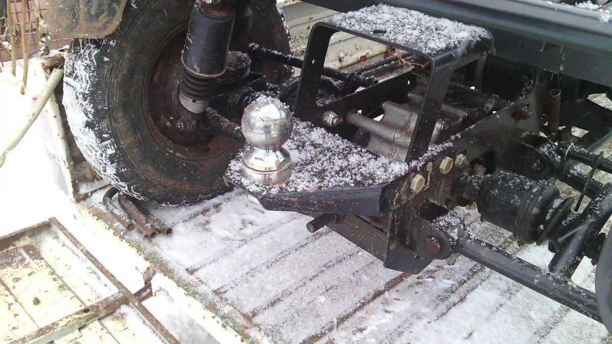 Фаркоп на мотороллер муравей