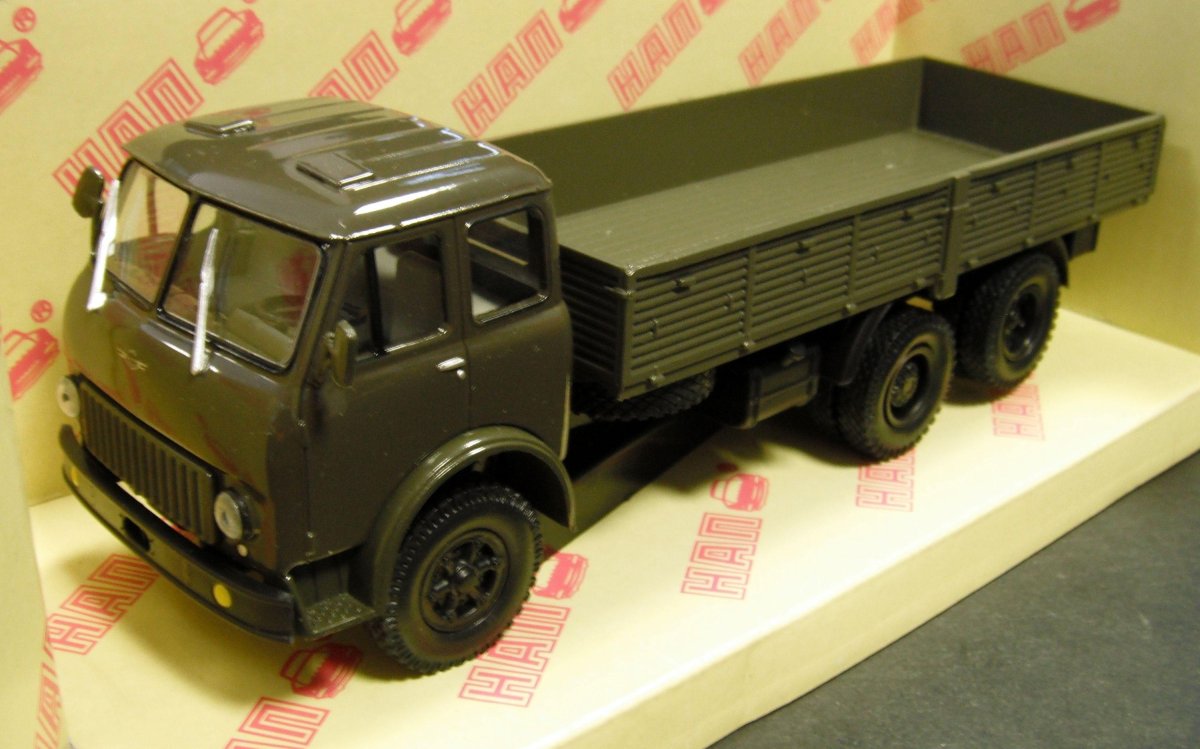 МАЗ 516 самосвал