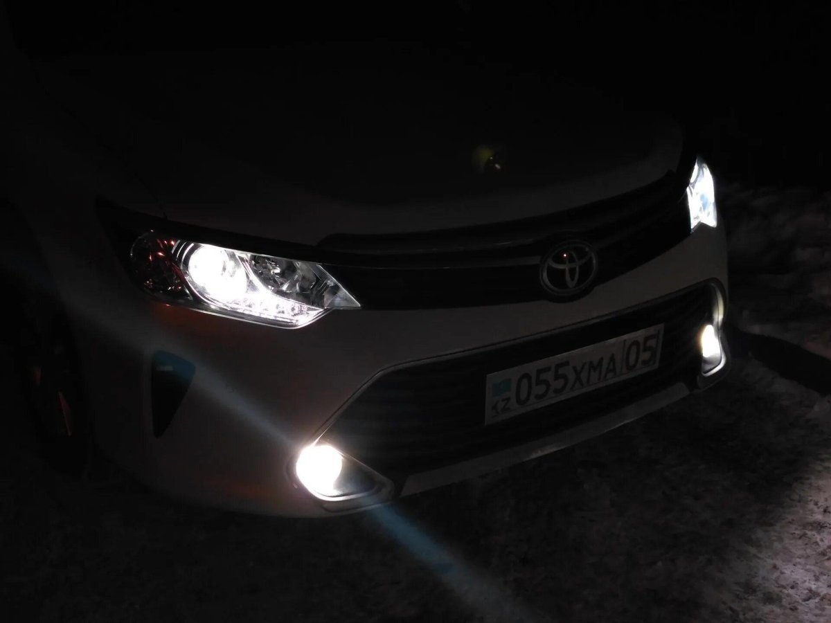 6000 К Тойота Камри