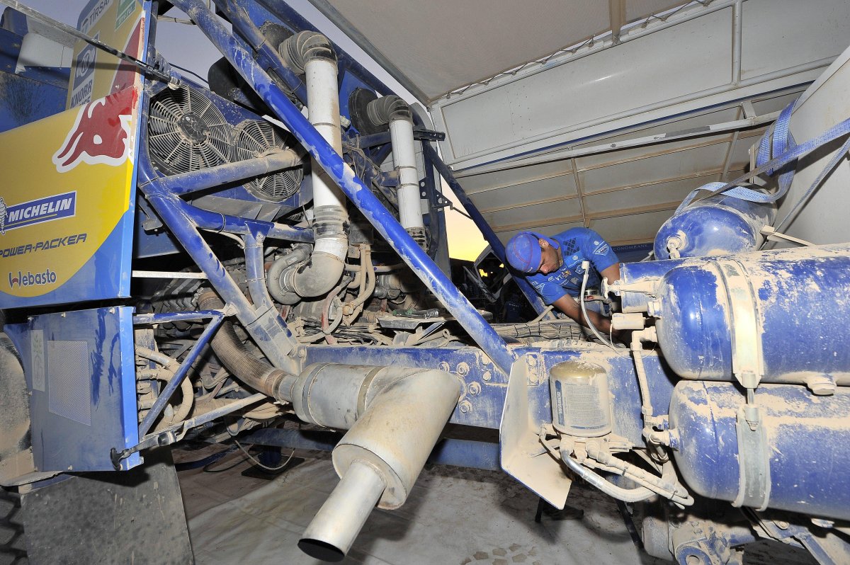 КАМАЗ мастер 43509 двигатель