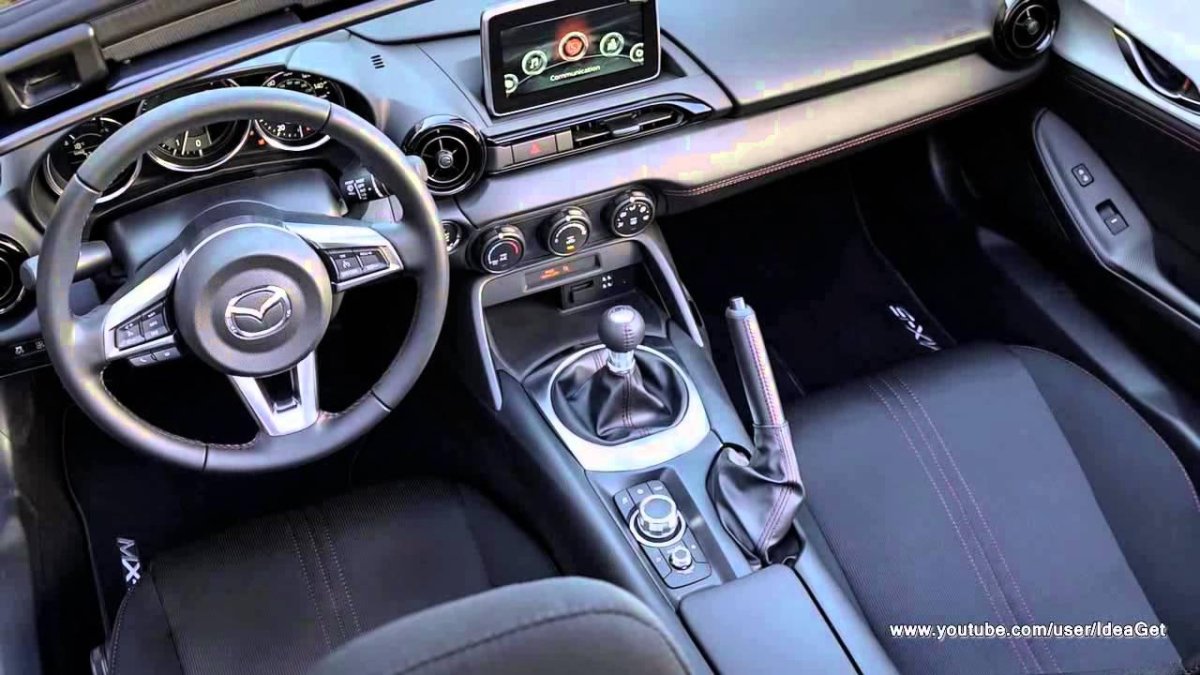 Mazda MX-5 Miata салон