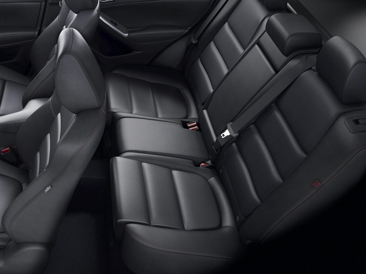 Мазда СХ-5 задний ряд