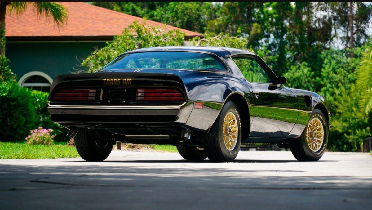 Pontiac Firebird 1977