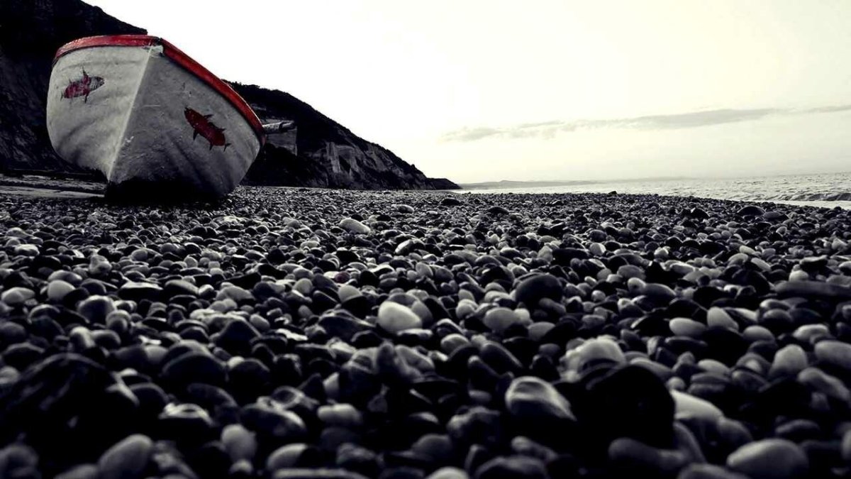 Пляж галька