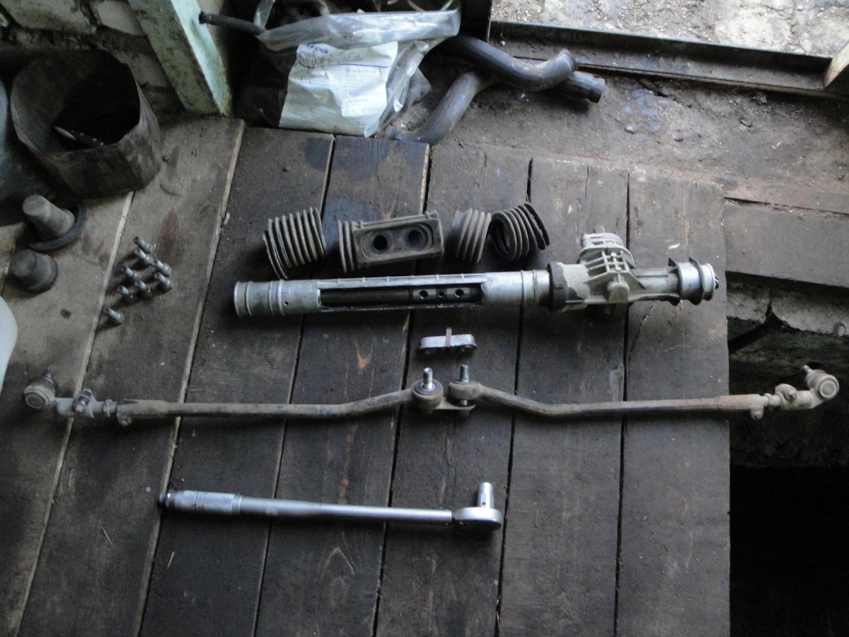 Рулевая рейка ВАЗ 2110 разобранная