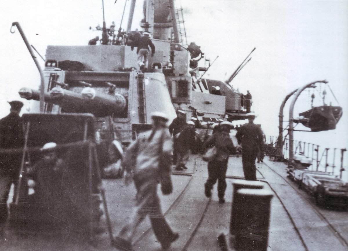 Крейсер Лазарь Каганович