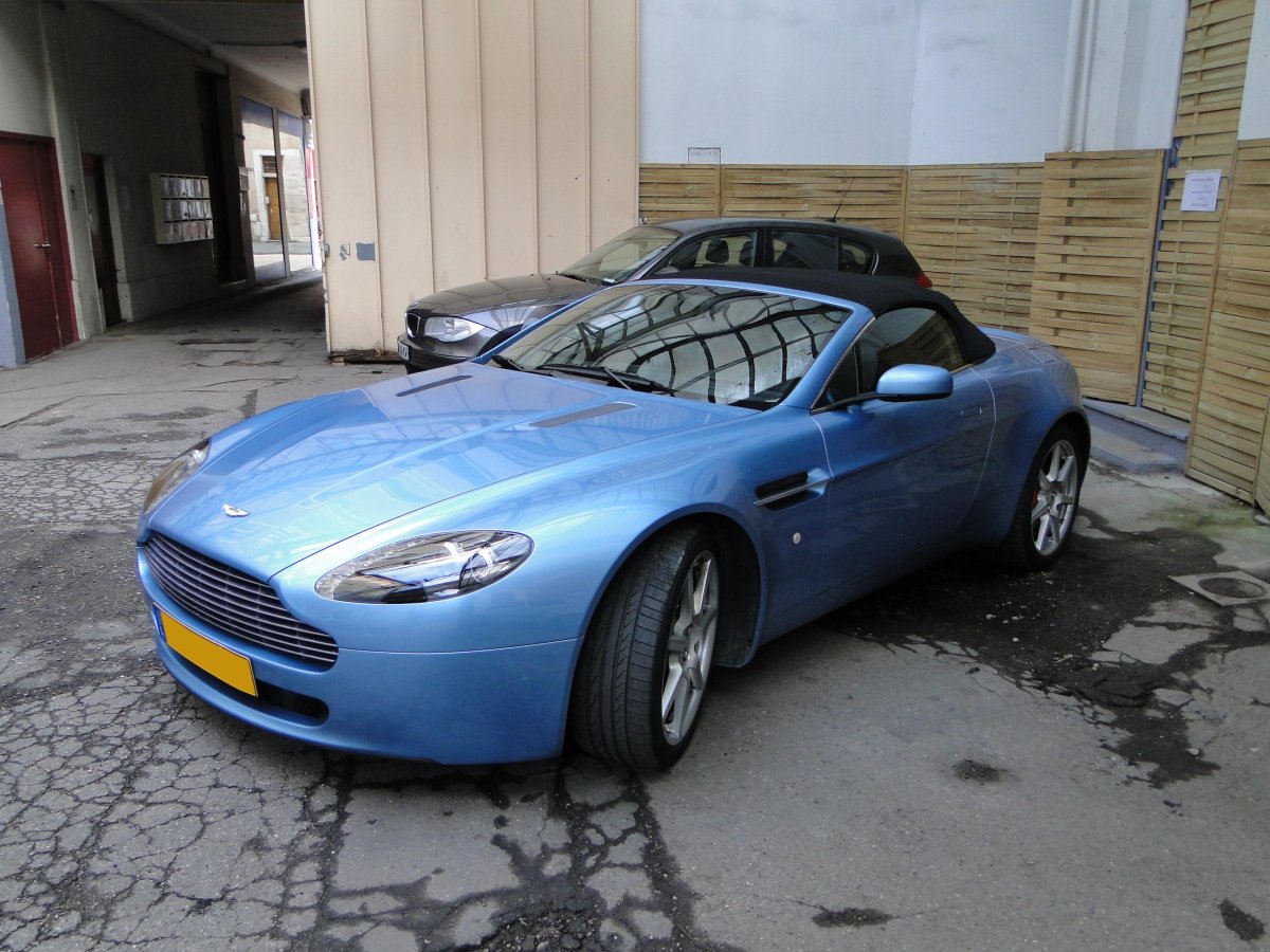 Aston Martin Vantage 2006