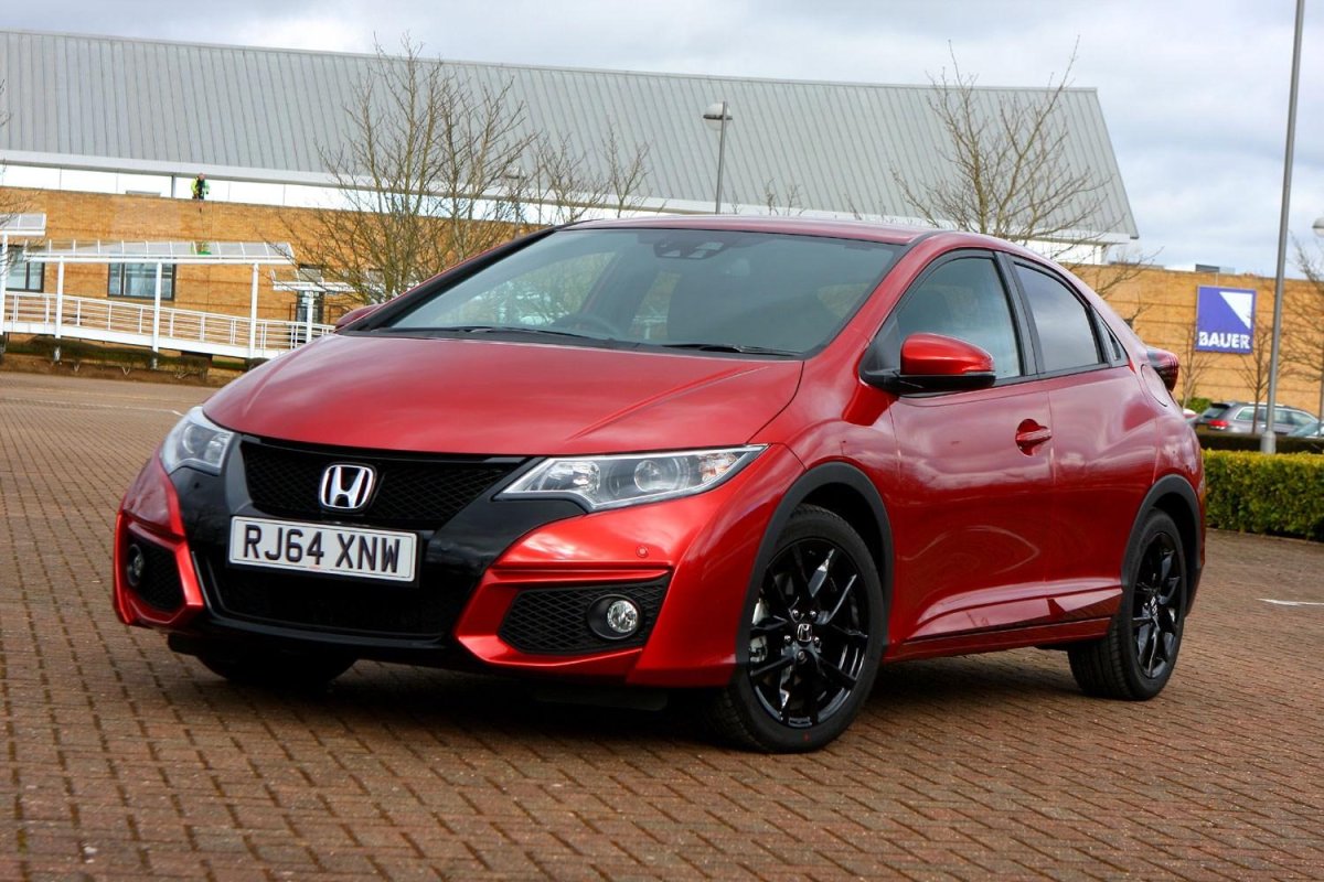 Honda Civic 2015 хэтчбек