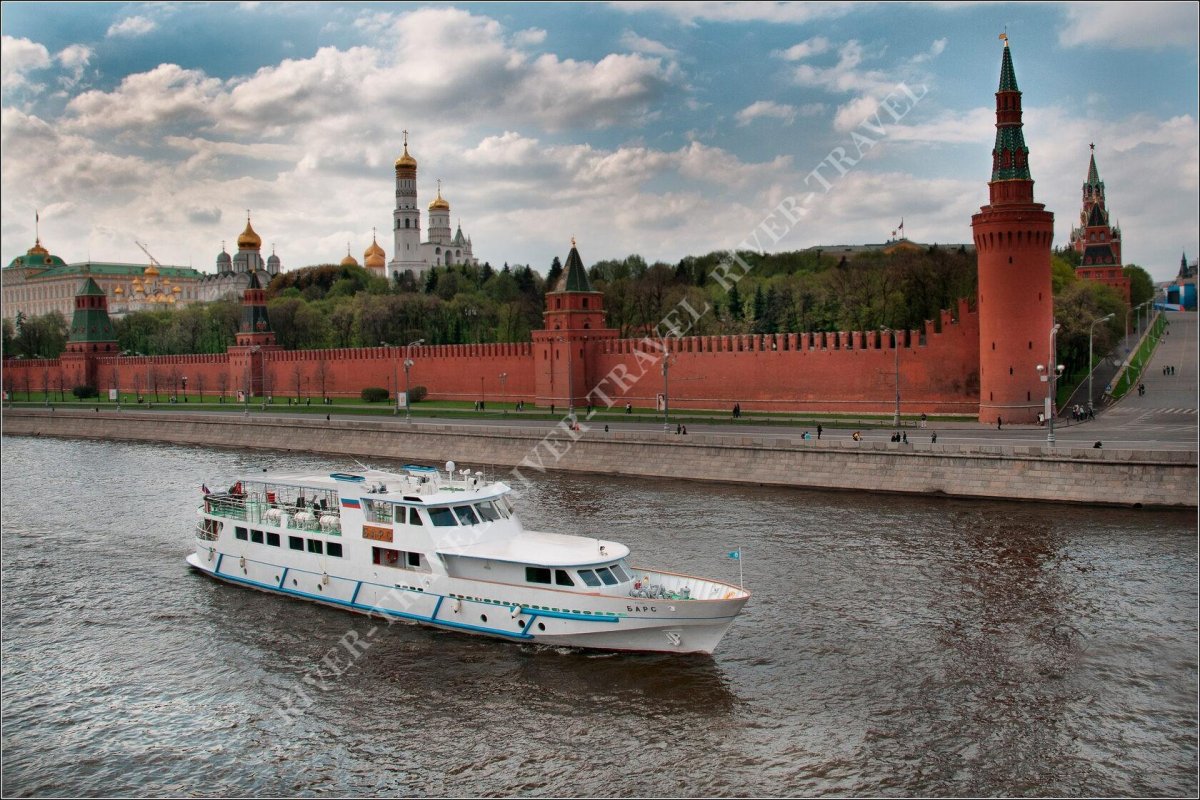 Теплоход Москва река