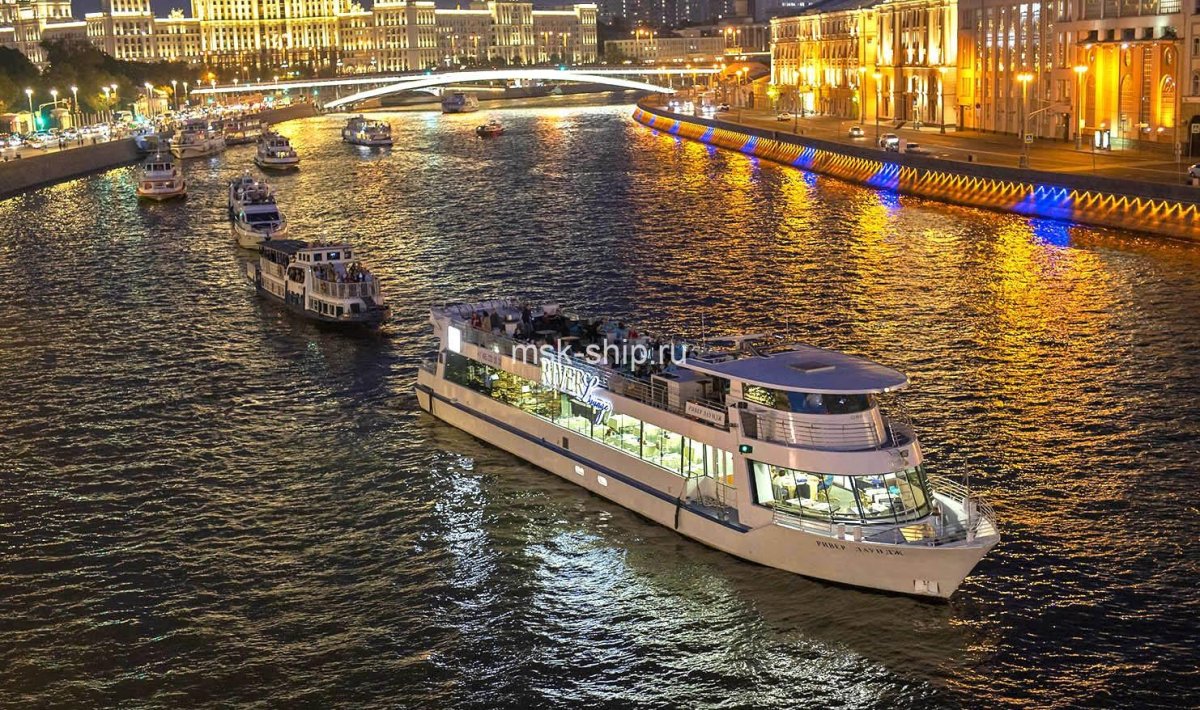 Ривер лаунж теплоход