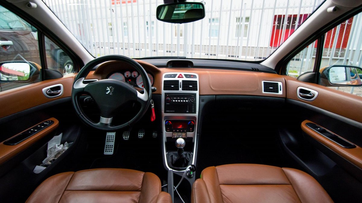 Peugeot 307 SW салон