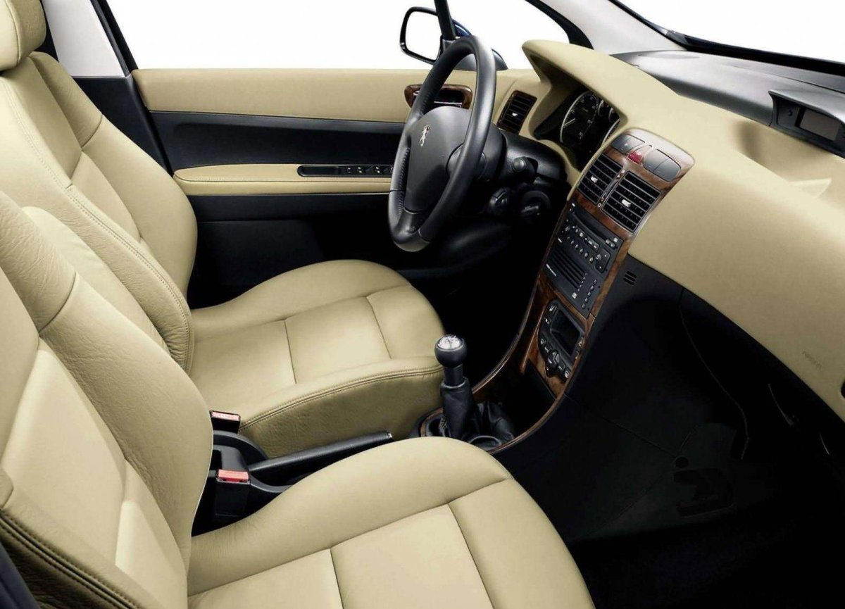 Пежо 307 с бежевым салоном