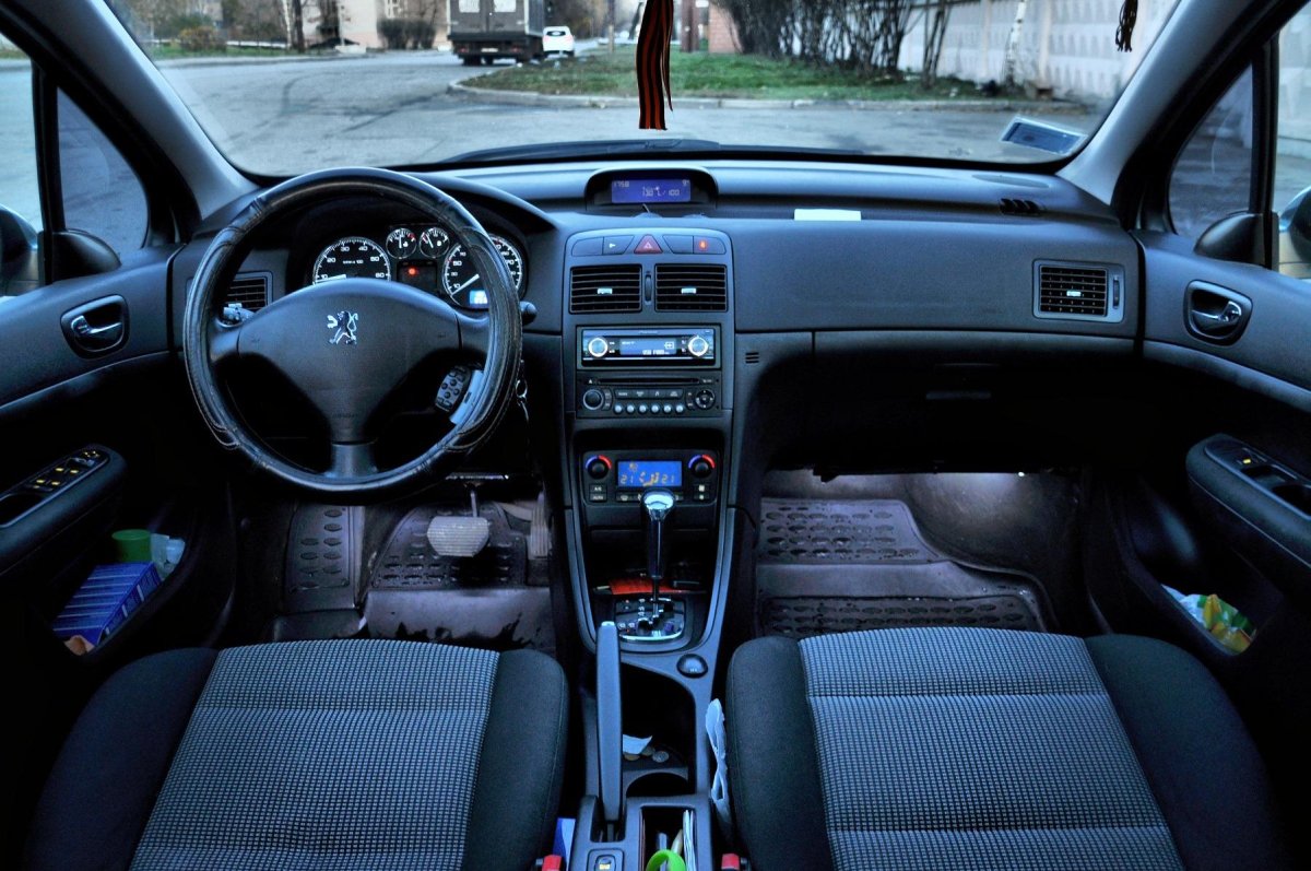 Пежо 307 хэтчбек салон