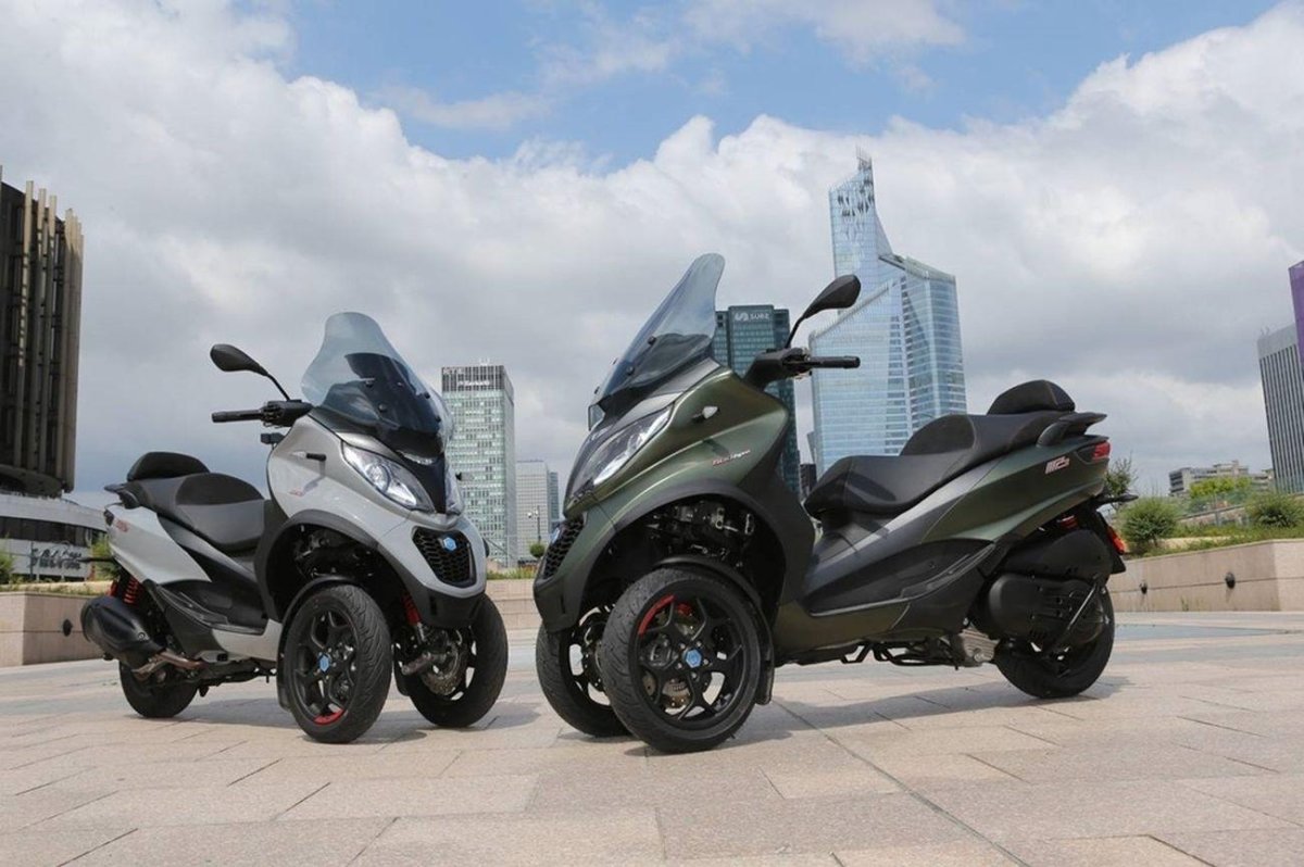 Трехколесный скутер пиаджио