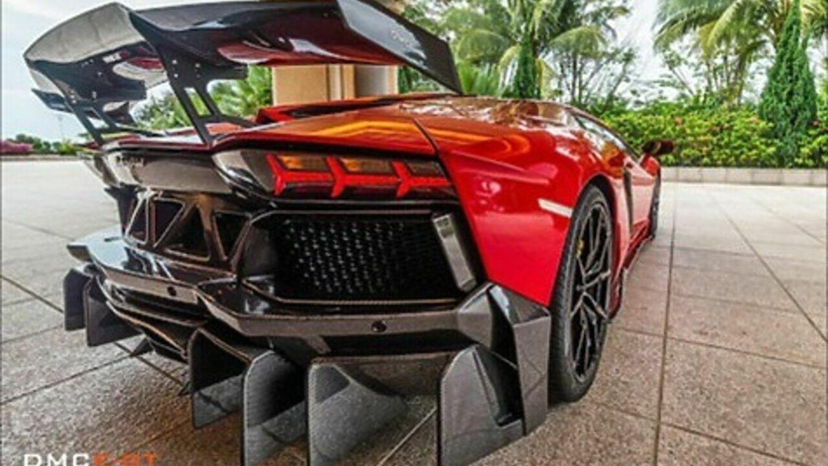 Ламборджини Авендатор