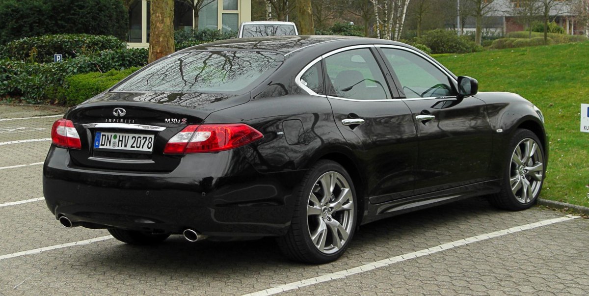 Инфинити м30