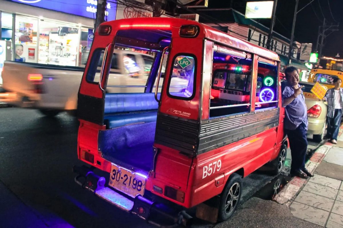 Тук-тук транспорт в Таиланде