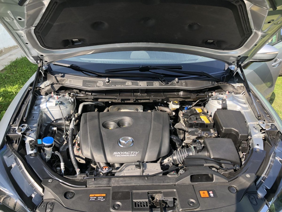 Mazda CX 5 подкапотное пространство