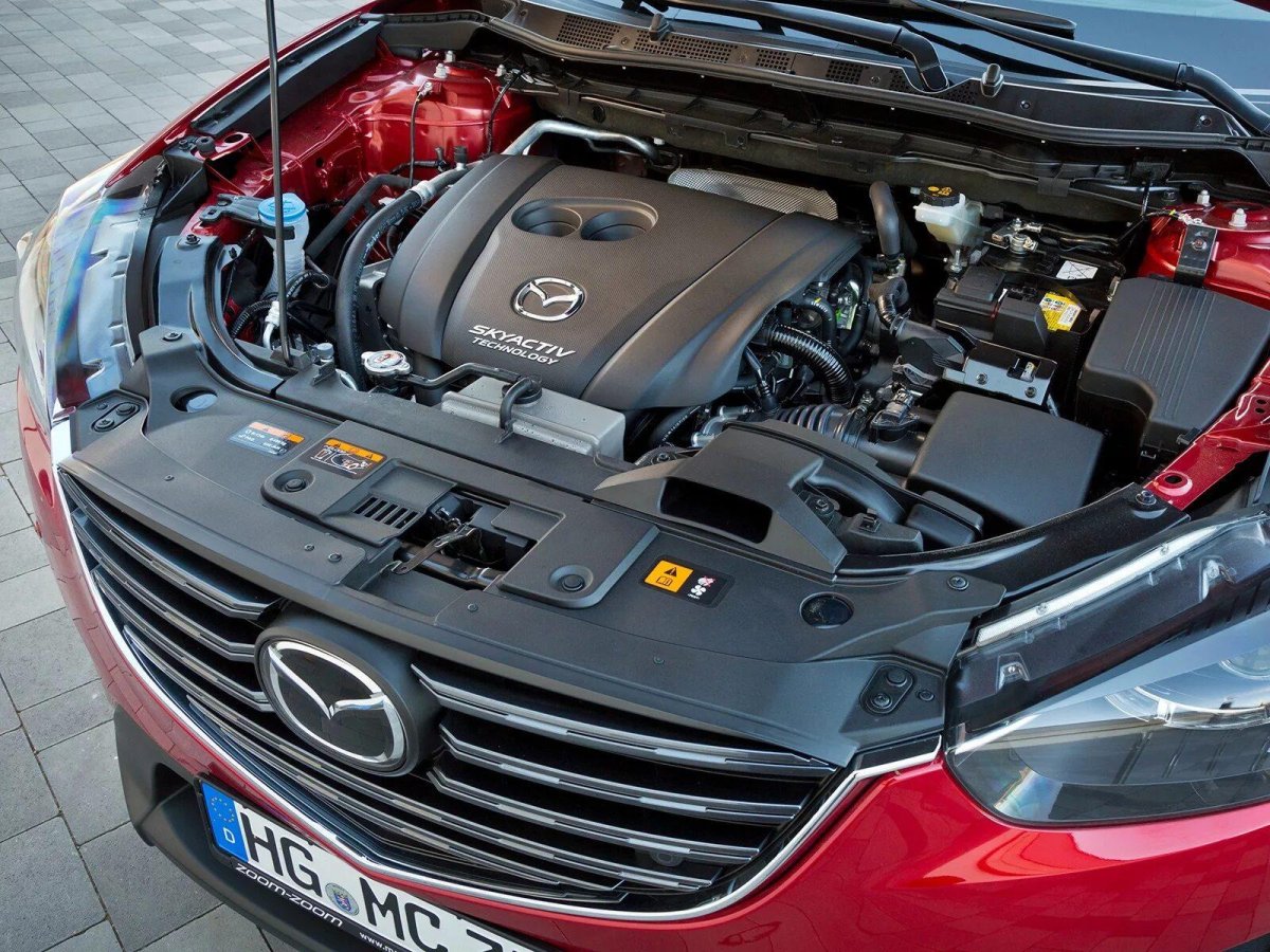 Mazda CX 5 подкапотное пространство